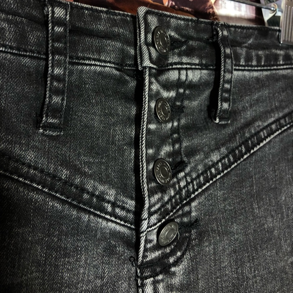💞 Black Mom Jeans (w 4 buttons) 💞